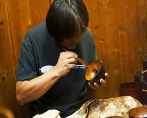 小田原漆器の木地づくり・制作工程